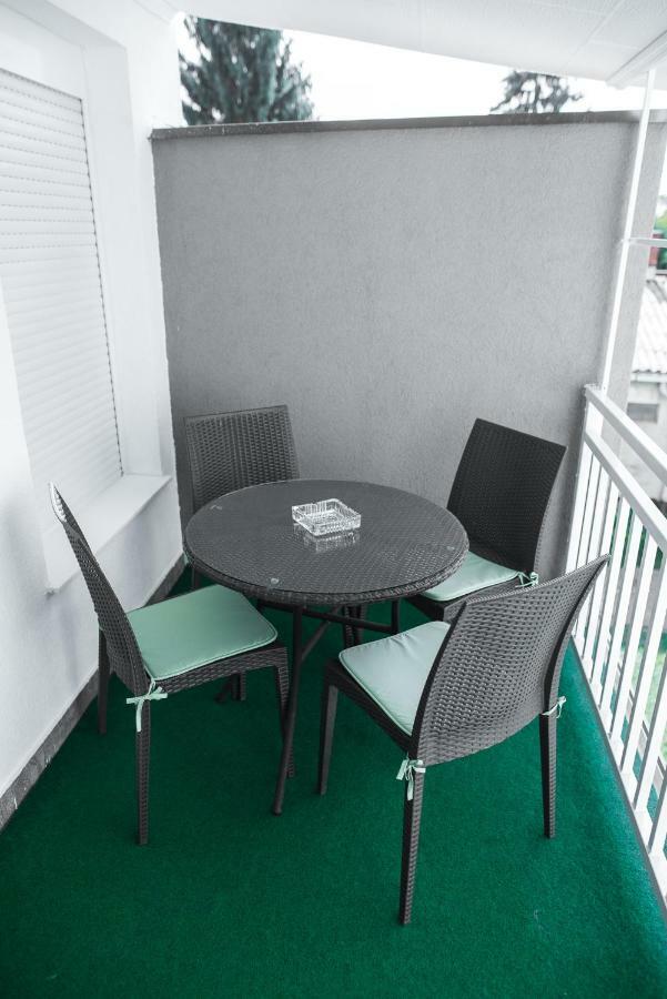 Apartman "Joka" Ðakovo エクステリア 写真