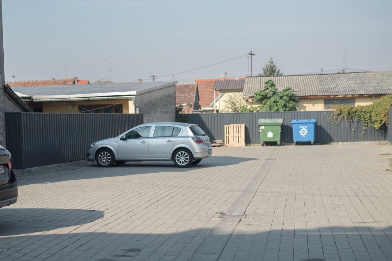 Apartman "Joka" Ðakovo エクステリア 写真