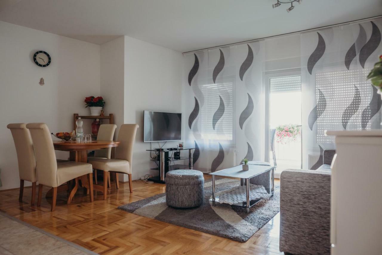 Apartman "Joka" Ðakovo エクステリア 写真