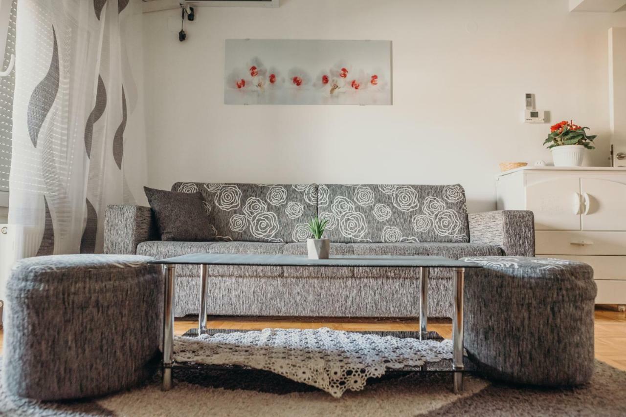 Apartman "Joka" Ðakovo エクステリア 写真