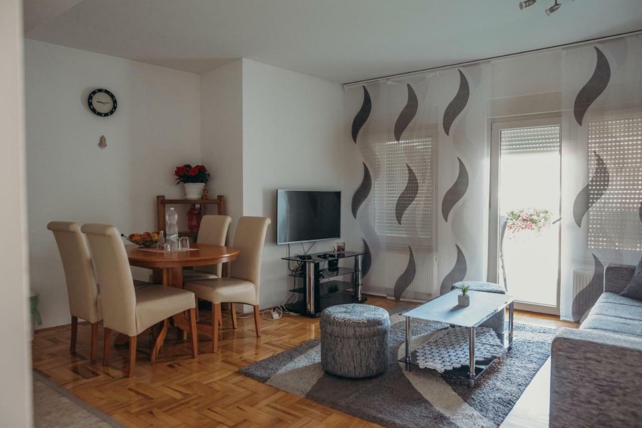 Apartman "Joka" Ðakovo エクステリア 写真